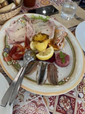 2023年マンマのイタリア旅行記ー悪天候の中行ったカステルモーラからタオルミーナ編 14 IMG 0254