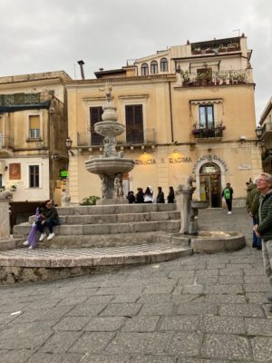 2023年マンマのイタリア旅行記ー悪天候の中行ったカステルモーラからタオルミーナ編 19 IMG 0287